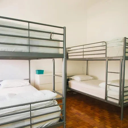 Hostel Ptm Downtown Hostel&suites Portimão