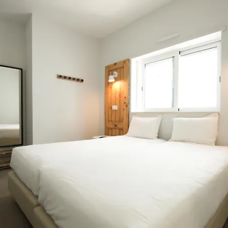 Ptm Downtown Hostel&suites