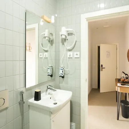 旅馆 Ptm Downtown Hostel&suites *