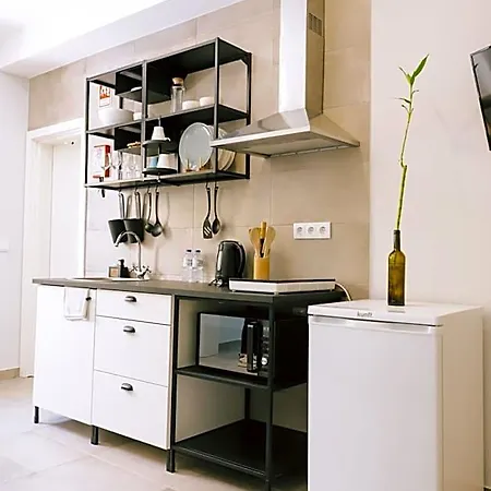Ptm Downtown Хостел *